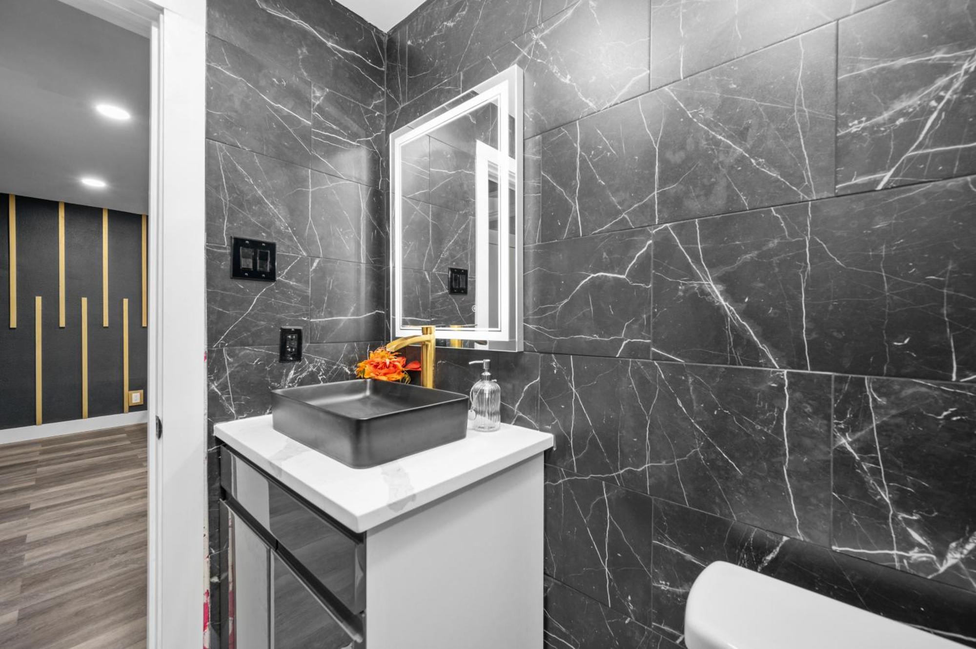 Elegant 2Br Apt Near Med Center With Free Park Houston Kültér fotó